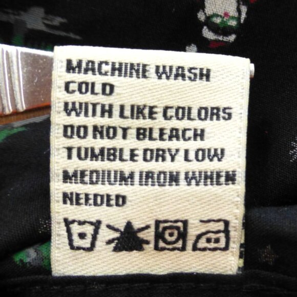 NWT Free Planet Mens All Over Christmas Button-Up Shirt Black Reindeer & Santa M - Picture 9 of 11